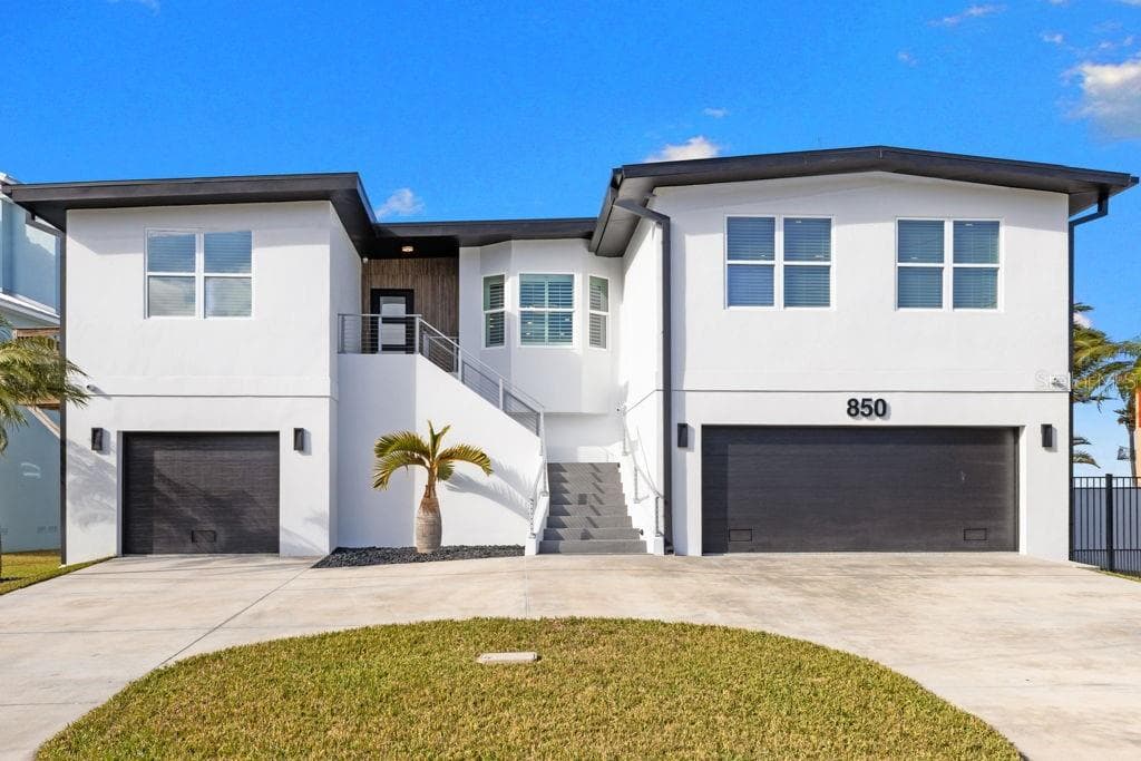 850 BAY POINT DRIVE