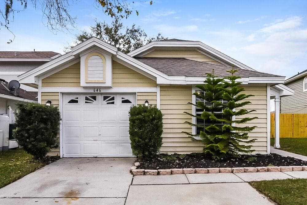 646 UPPERRIVER COURT ORLANDO, FL 32828