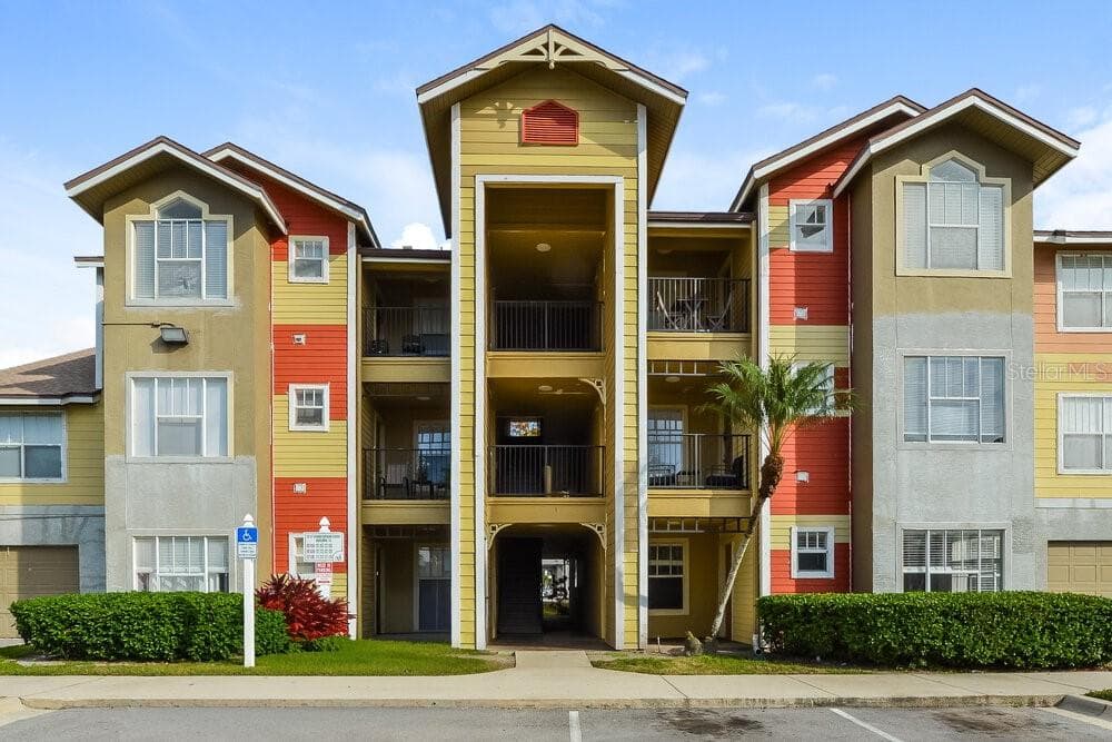 2217 GRAND CAYMAN COURT UNIT 1212 KISSIMMEE, FL 34741