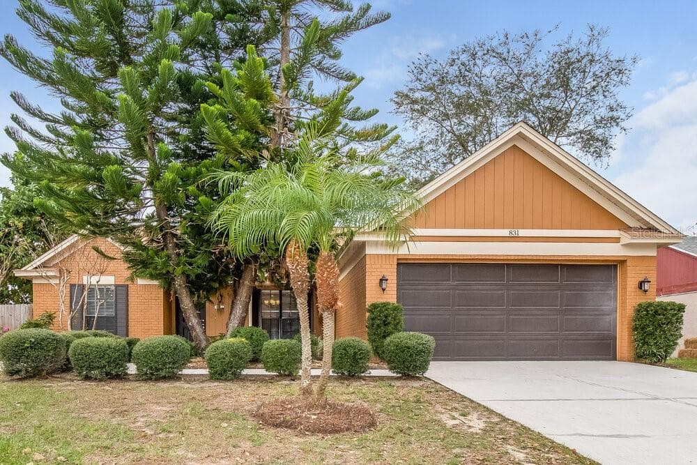 831 SUNRIDGE POINT DRIVE SEFFNER, FL 33584