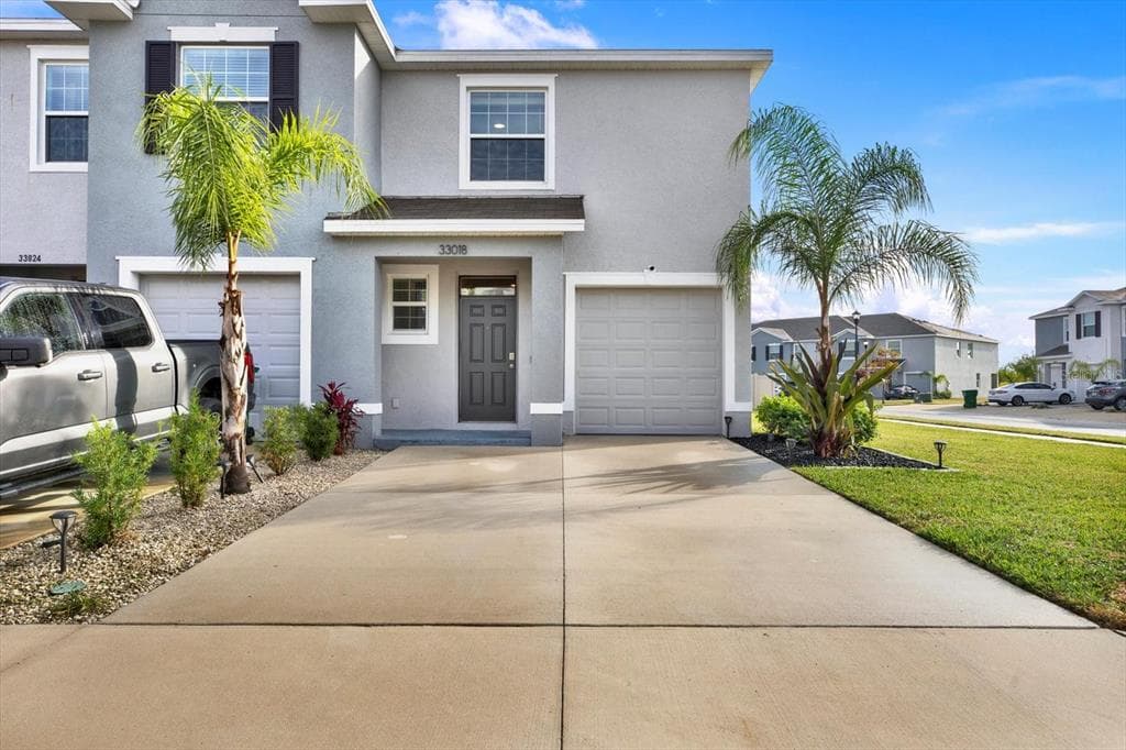 33018 FROSTED CLOVER WAY WESLEY CHAPEL, FL 33545