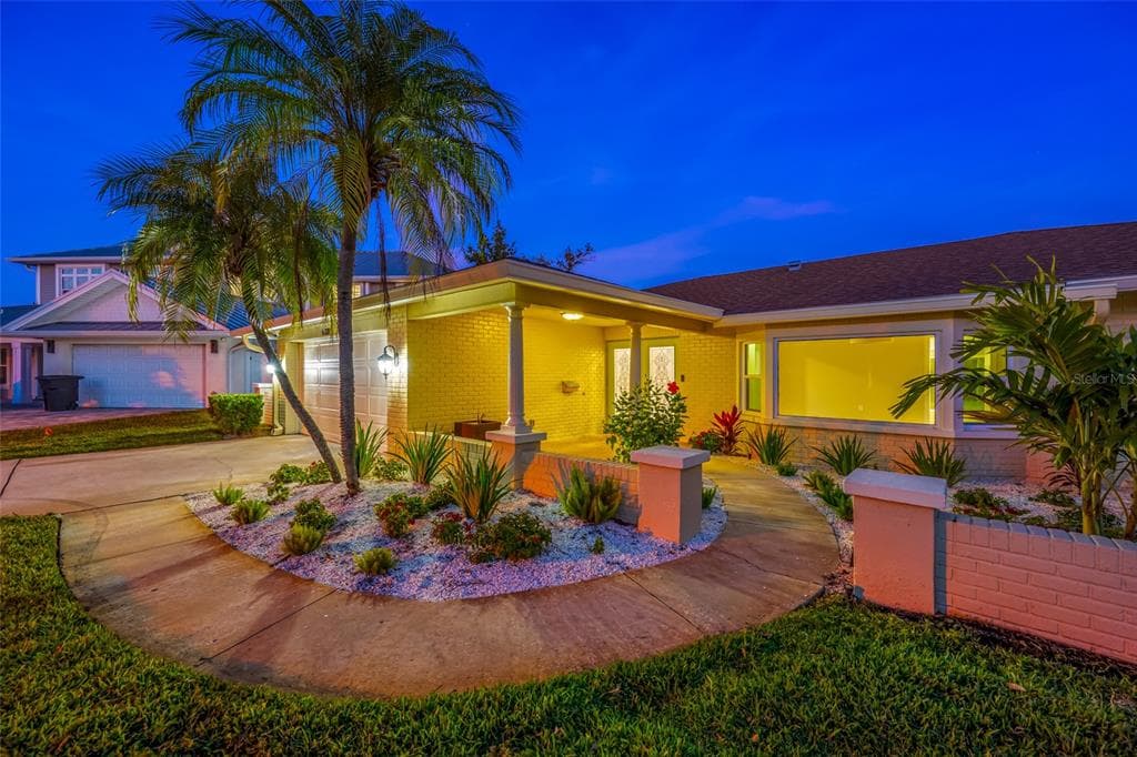 6331 4TH PALM POINT ST PETE BEACH, FL 33706