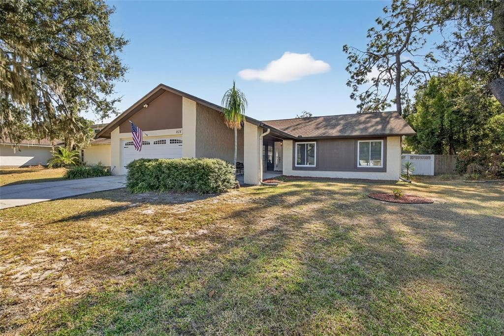 614 SANDALWOOD DRIVE PLANT CITY, FL 33563