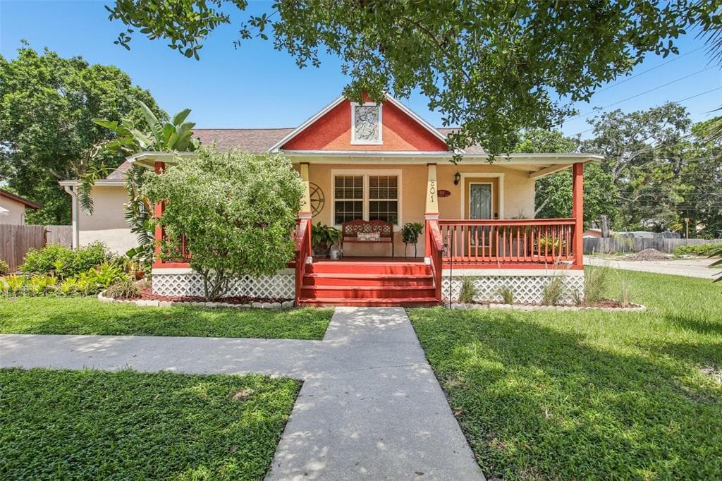 501 32ND AVENUE N ST PETERSBURG, FL 33704