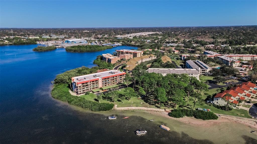 2700 BAYSHORE BOULEVARD UNIT 11-209 DUNEDIN, FL 34698