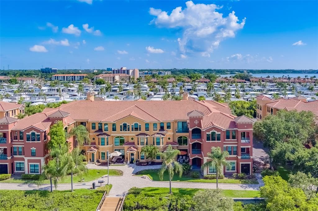 2741 VIA CIPRIANI UNIT 930A CLEARWATER, FL 33764