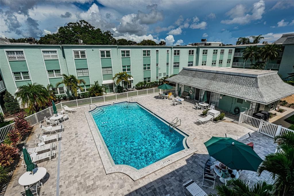 1706 BELLEAIR FOREST DRIVE UNIT 322