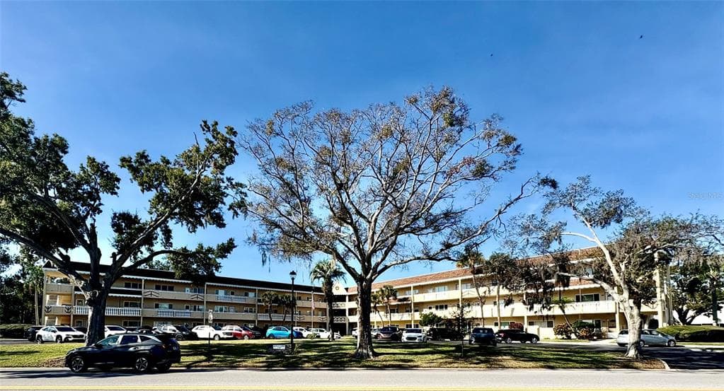 2040 WORLD PARKWAY BOULEVARD UNIT 58 CLEARWATER, FL 33763