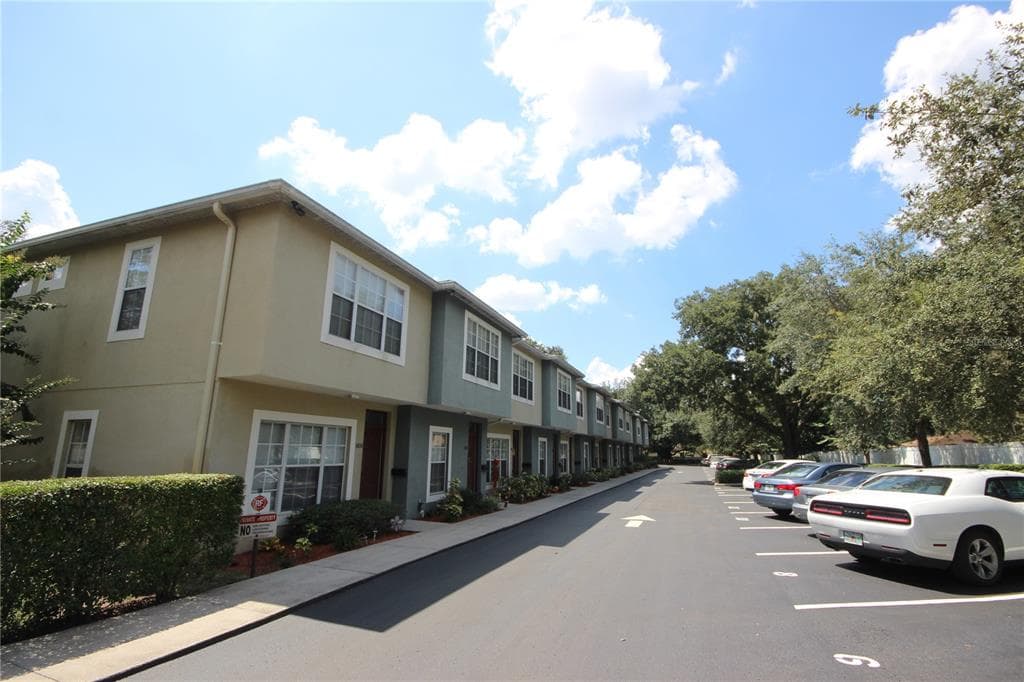 5814 NATURE TERRACE COVE TAMPA, FL 33617