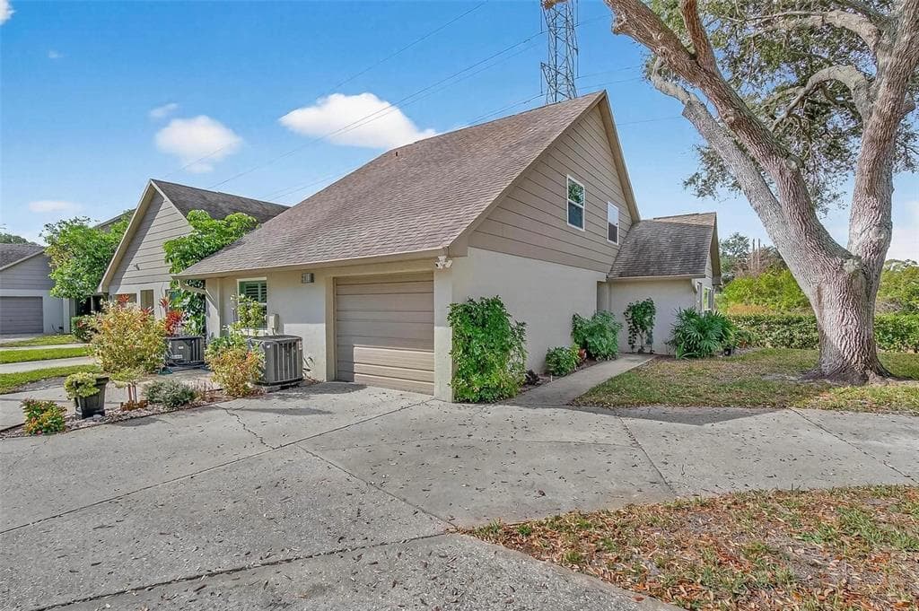 2811 RAMPART CIRCLE UNIT 2811 CLEARWATER, FL 33761