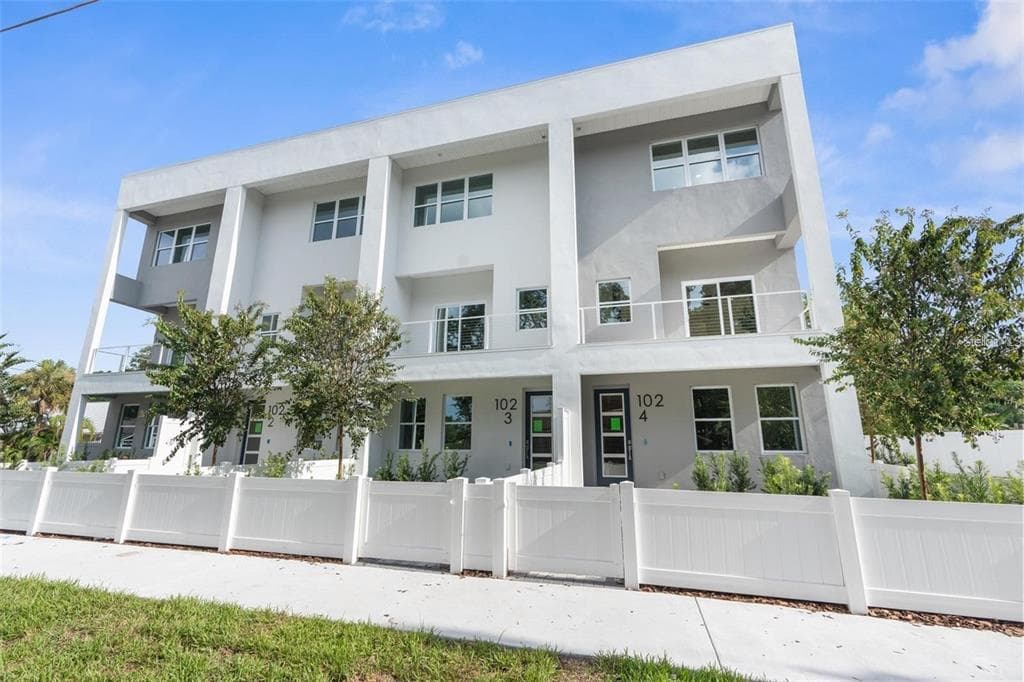 102 W ADALEE STREET UNIT 3
