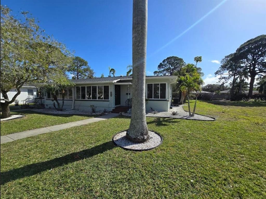 265 MATEO WAY NE ST PETERSBURG, FL 33704