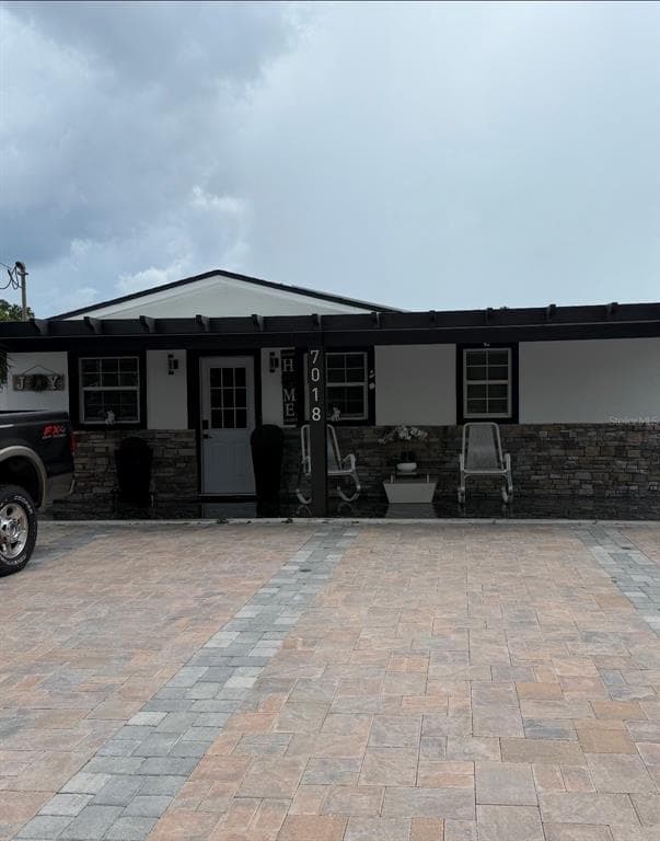 7018 N HALE AVENUE TAMPA, FL 33614
