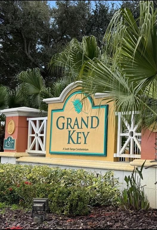 4207 S DALE MABRY HIGHWAY UNIT 2408 TAMPA, FL 33611