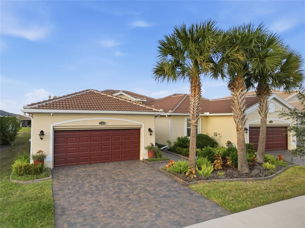 4717 AVILA LAKES DRIVE WIMAUMA, FL 33598