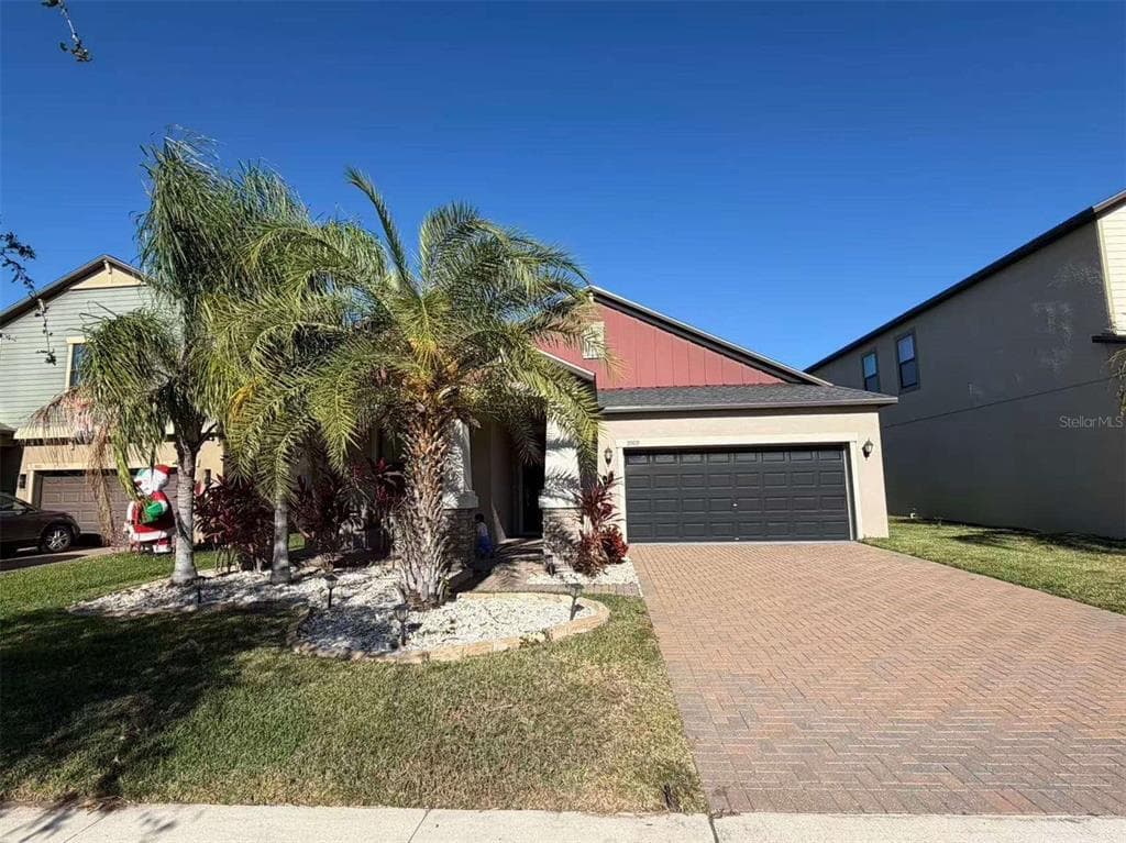 9909 VICTORY GALLOP LOOP RUSKIN, FL 33573