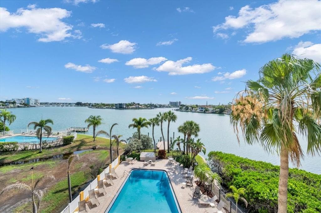 10301 GULF BOULEVARD UNIT 302