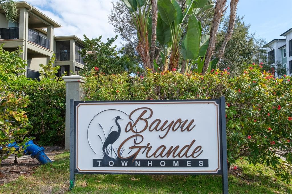 10220 BAYOU GRANDE AVENUE SEMINOLE, FL 33772