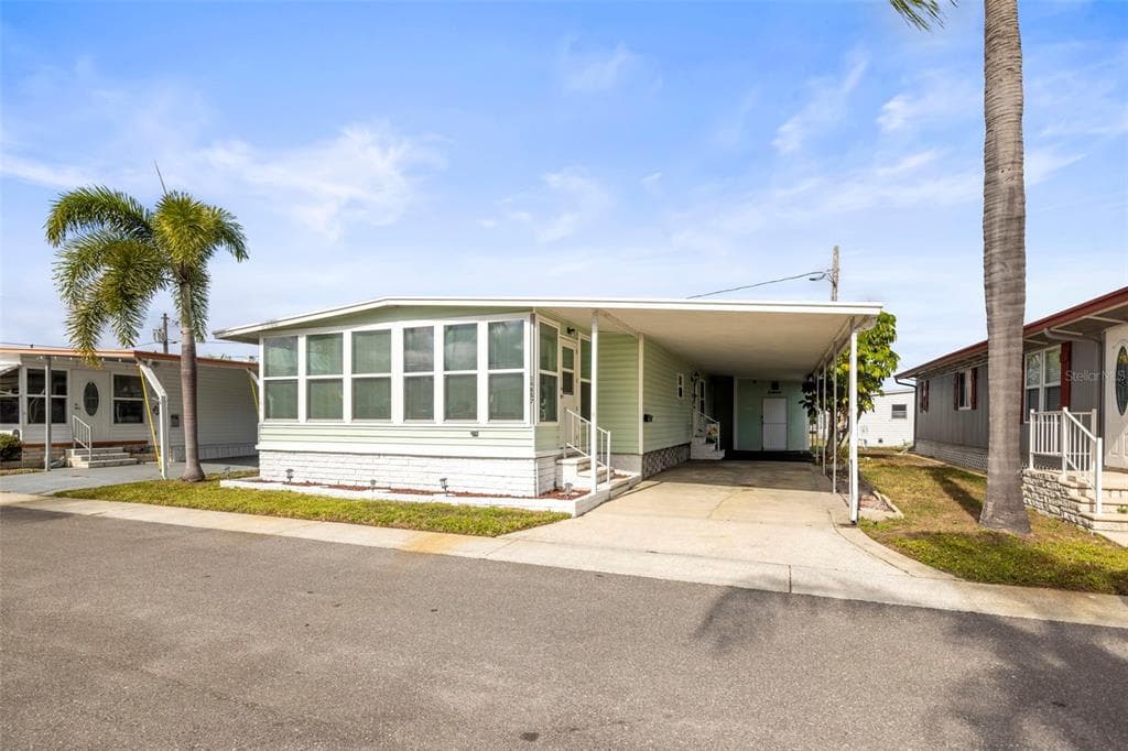 34657 ORANGE DRIVE N PINELLAS PARK, FL 33781