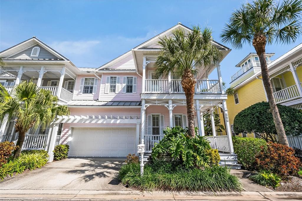 924 HEMINGWAY CIRCLE TAMPA, FL 33602