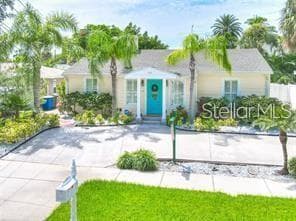 744 BAY ESPLANADE CLEARWATER BEACH, FL 33767