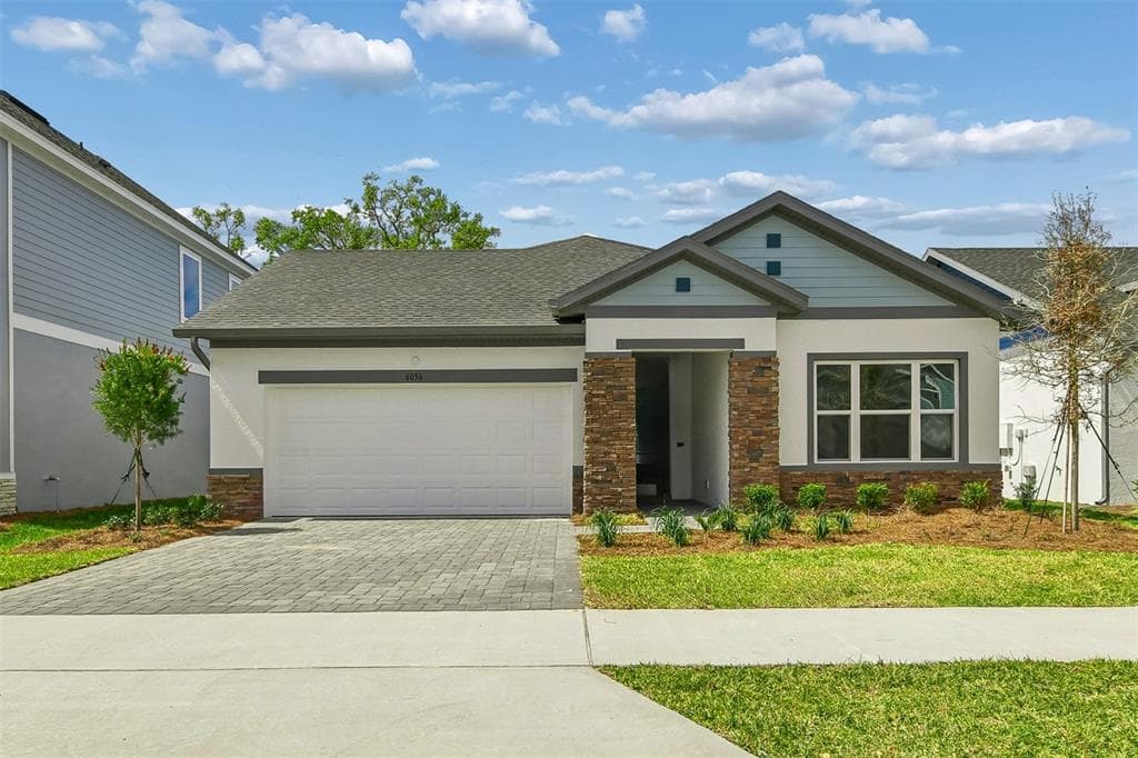 6056 SACRED OAK AVENUE MOUNT DORA, FL 32757