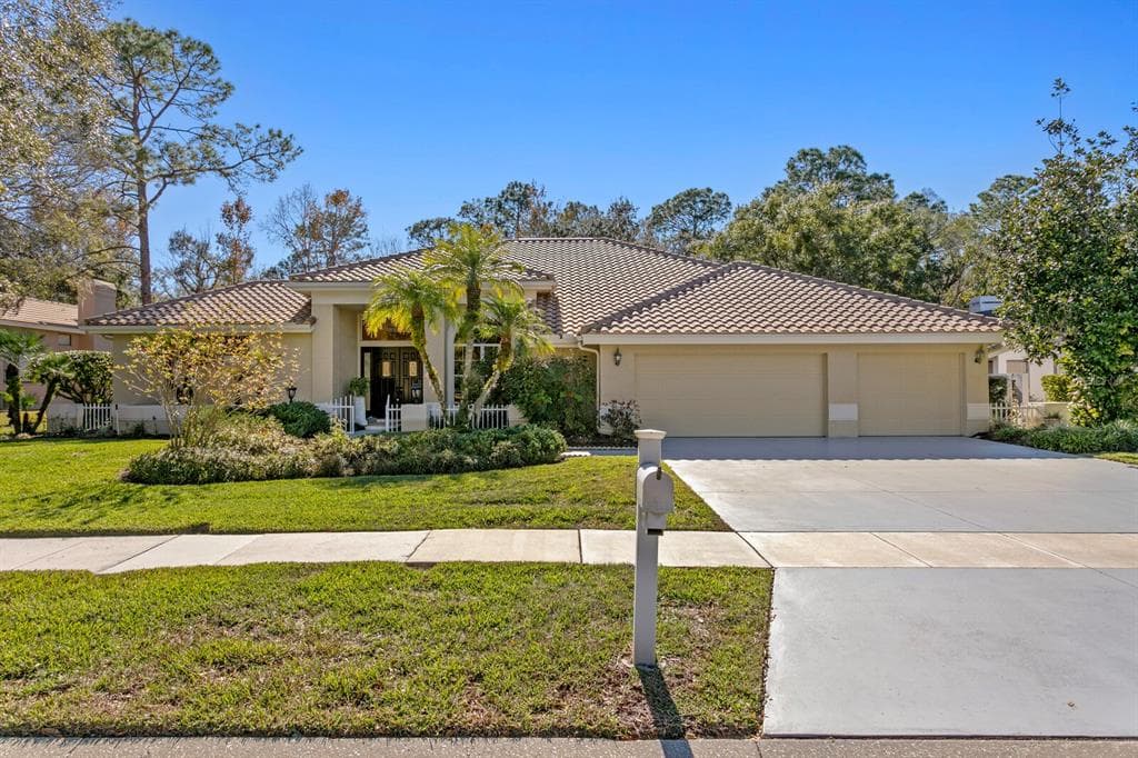 4917 LONDONDERRY DRIVE TAMPA, FL 33647