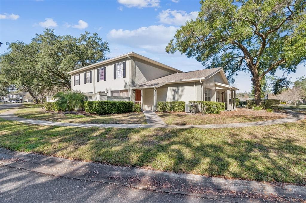 11760 N RAINTREE DRIVE UNIT 11760 TEMPLE TERRACE, FL 33617