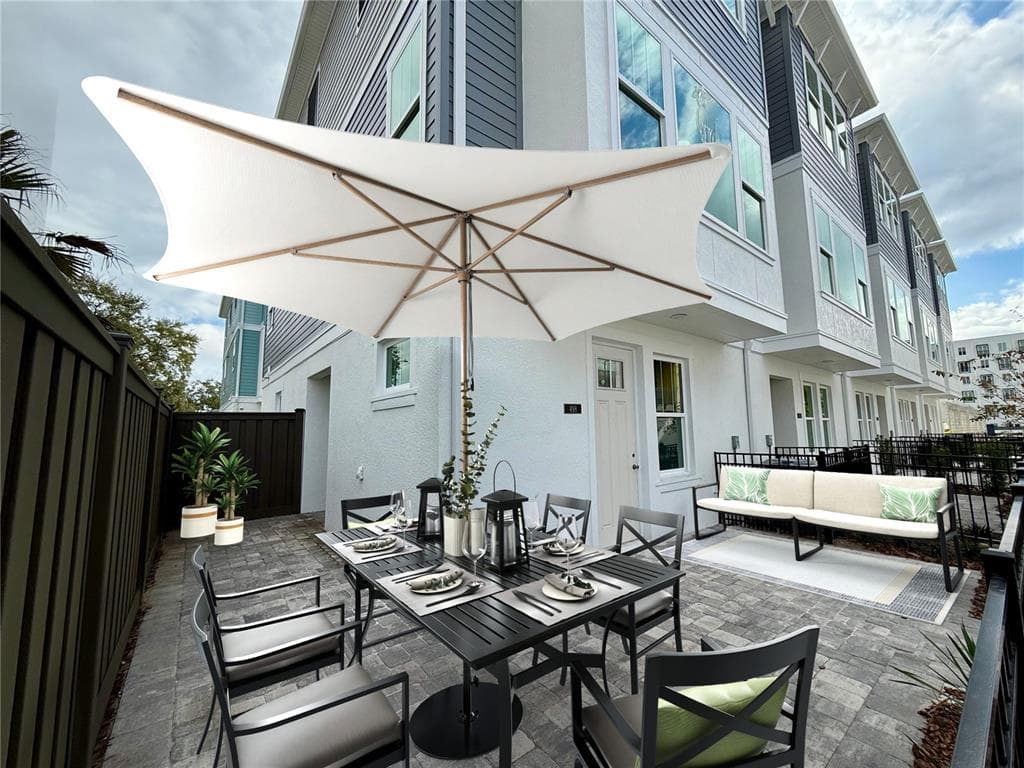 498 31ST WAY N ST PETERSBURG, FL 33713