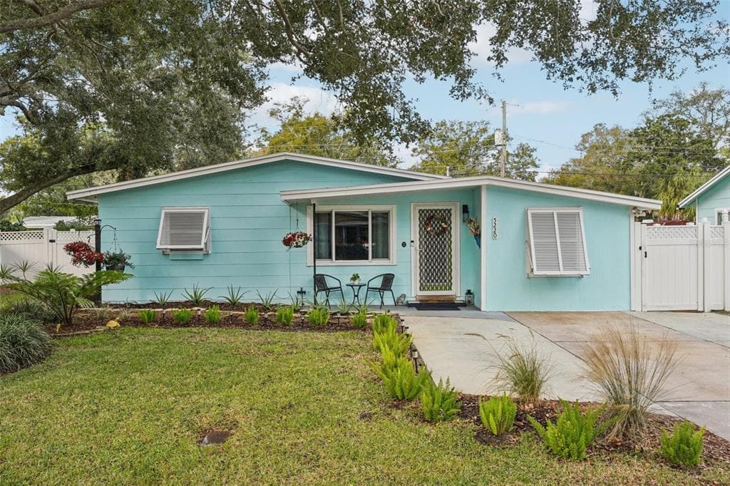 5220 71ST WAY N ST PETERSBURG, FL 33709