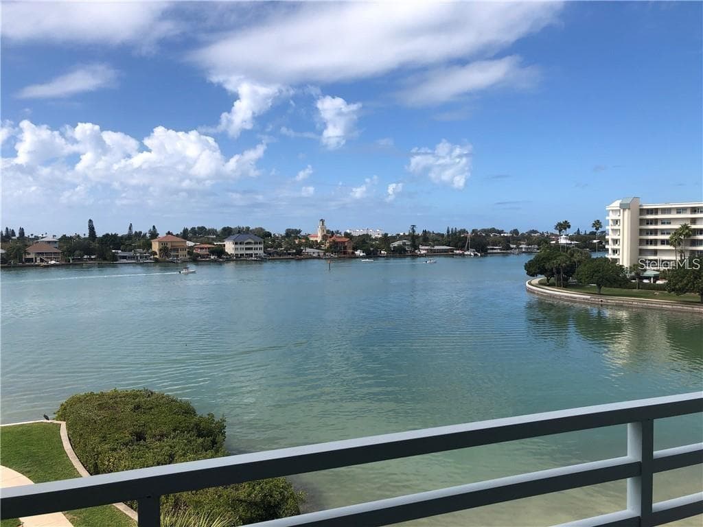 7892 SAILBOAT KEY BOULEVARD S UNIT 406 SOUTH PASADENA, FL 33707