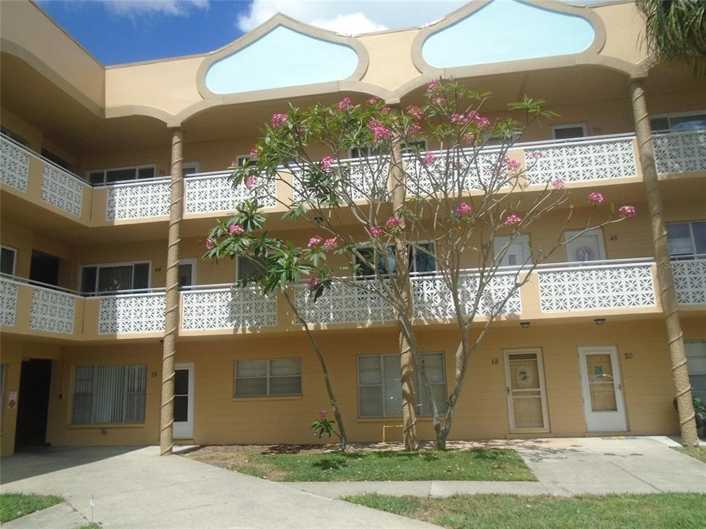2466 ECUADORIAN WAY UNIT 16 CLEARWATER, FL 33763