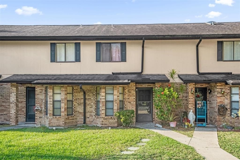 1822 FOXHALL CIRCLE UNIT 1822 KISSIMMEE, FL 34741
