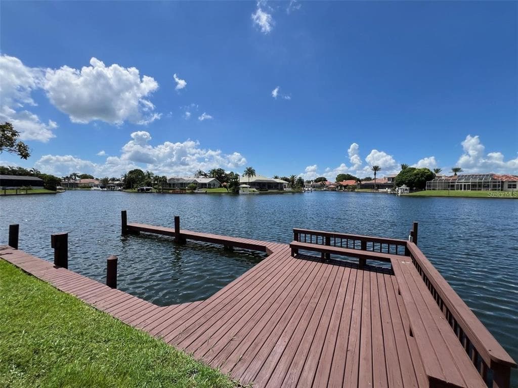 4804 LONGWATER WAY TAMPA, FL 33615