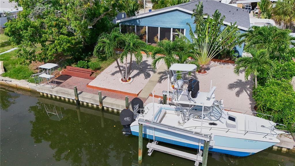 6811 GEORGIA AVENUE BRADENTON, FL 34207