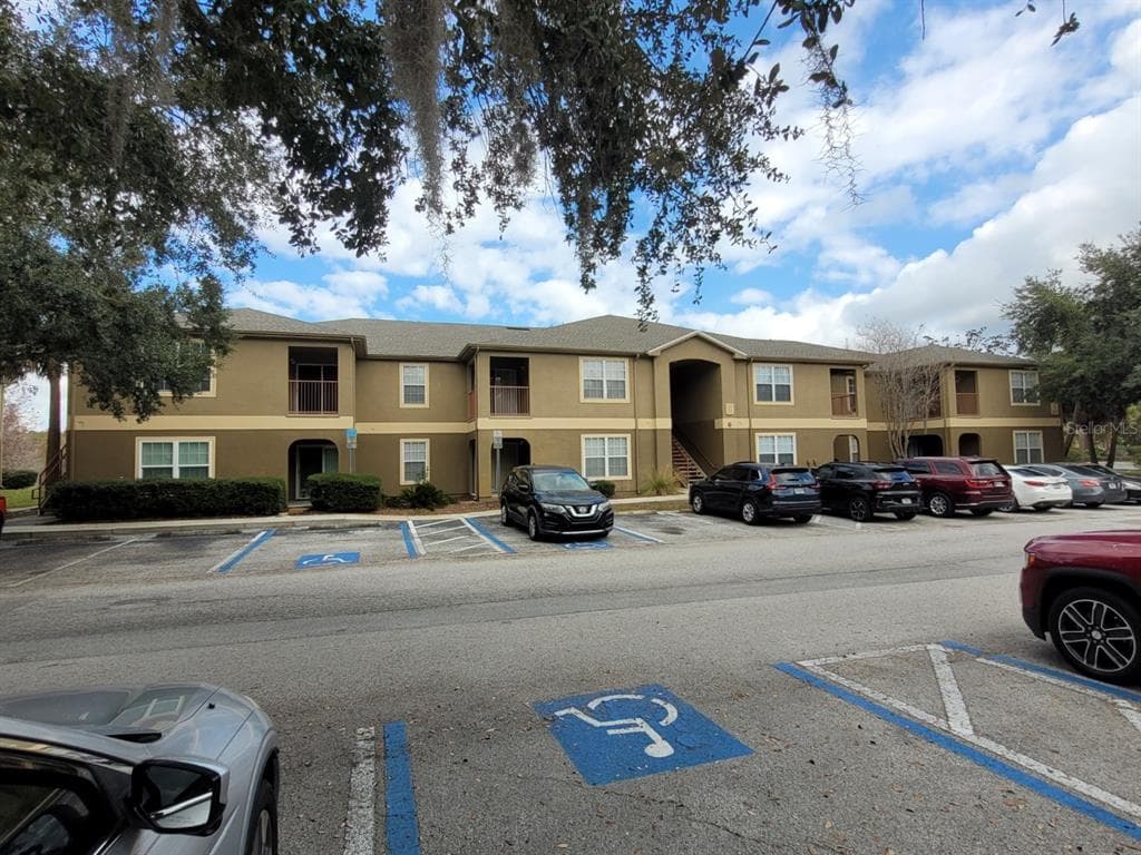 36137 LAKE CHASE BOULEVARD UNIT 201 ZEPHYRHILLS, FL 33541