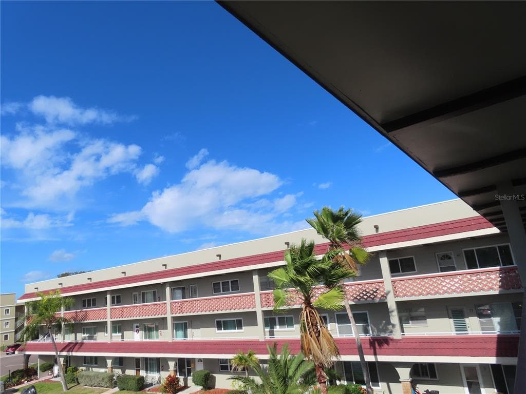 2073 DENMARK STREET UNIT 43 CLEARWATER, FL 33763