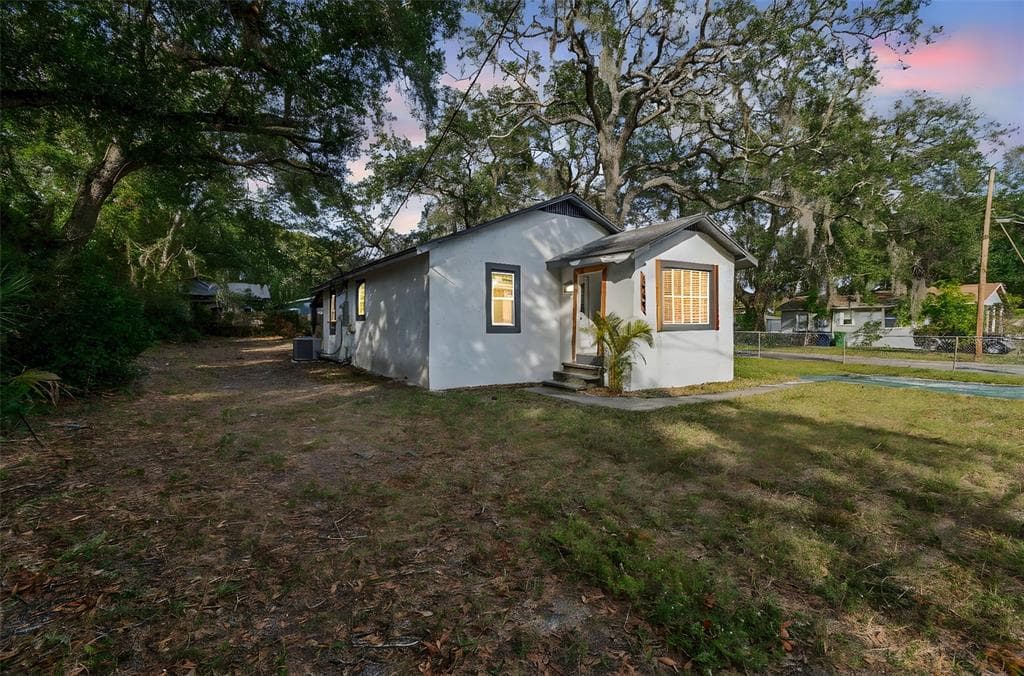 1606 E CHELSEA STREET TAMPA, FL 33610