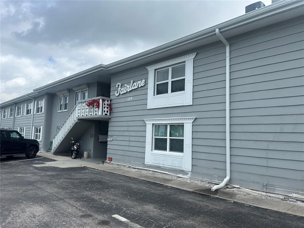 129 104TH AVENUE UNIT 101 TREASURE ISLAND, FL 33706