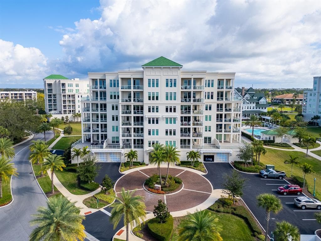 145 BELLEVIEW BOULEVARD UNIT 203 BELLEAIR, FL 33756