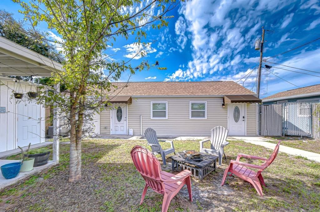 4444 17TH STREET W UNIT B BRADENTON, FL 34207