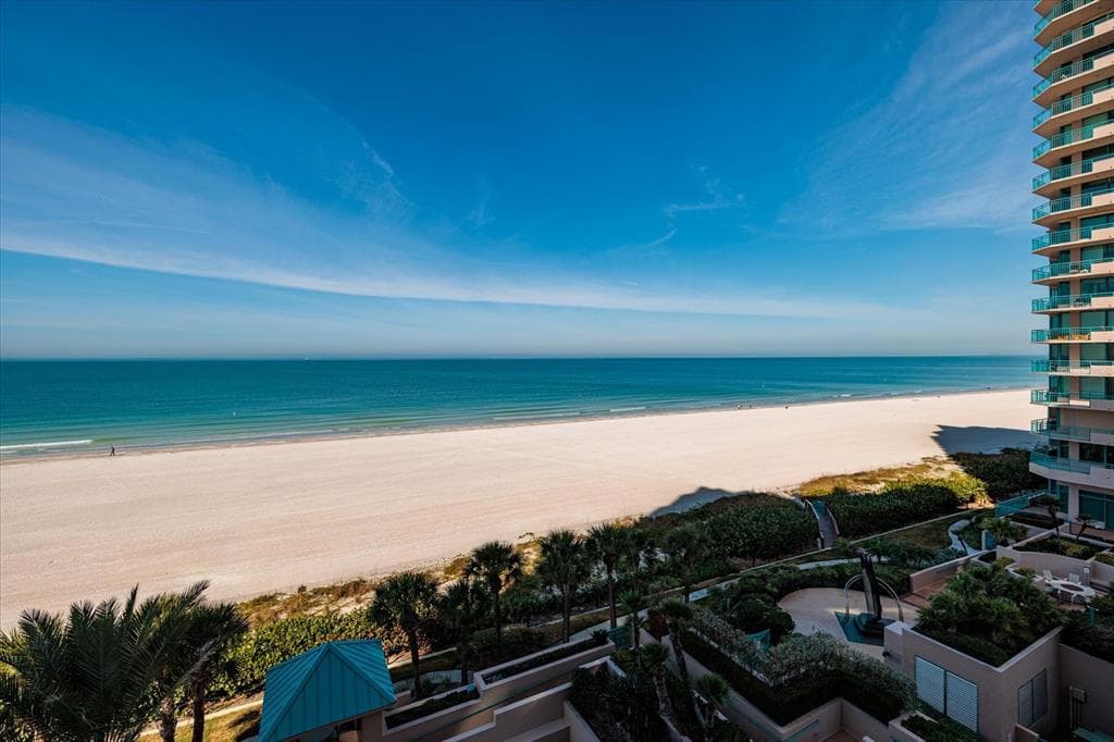 1560 GULF BOULEVARD UNIT 604 CLEARWATER BEACH, FL 33767