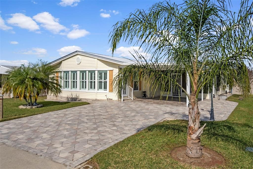 37635 GILL AVENUE ZEPHYRHILLS, FL 33541