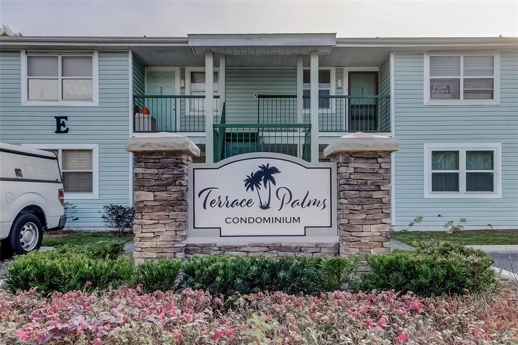 5023 TERRACE PALMS CIRCLE UNIT 201 TAMPA, FL 33617