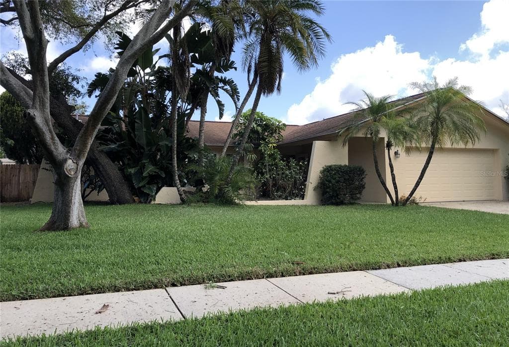 3082 CASCADE DRIVE CLEARWATER, FL 33761