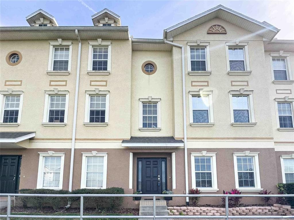 10144 ARBOR RUN UNIT 34 TAMPA, FL 33647