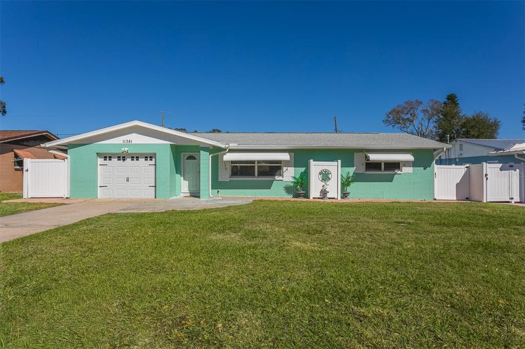11381 70TH TERRACE SEMINOLE, FL 33772