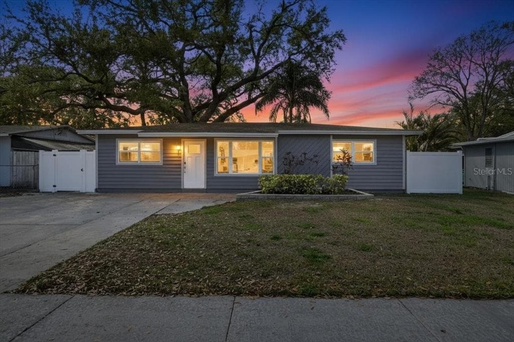 4408 W WISCONSIN AVENUE TAMPA, FL 33616