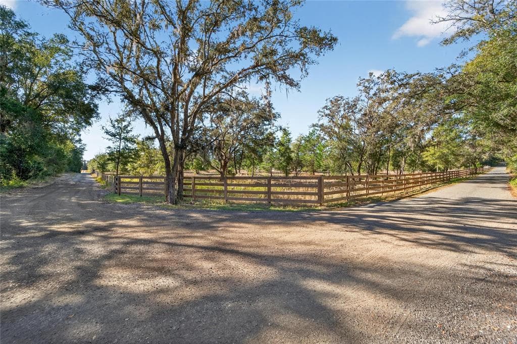 ROOT RD BROOKSVILLE, FL 34601