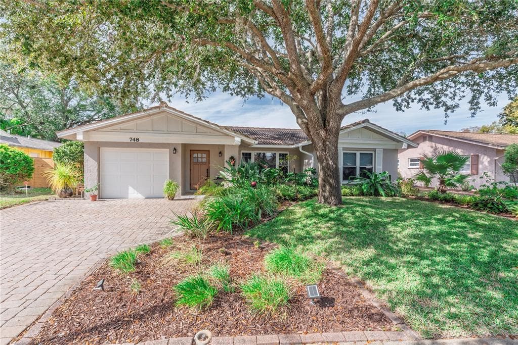 748 HELMSMAN STREET PALM HARBOR, FL 34685